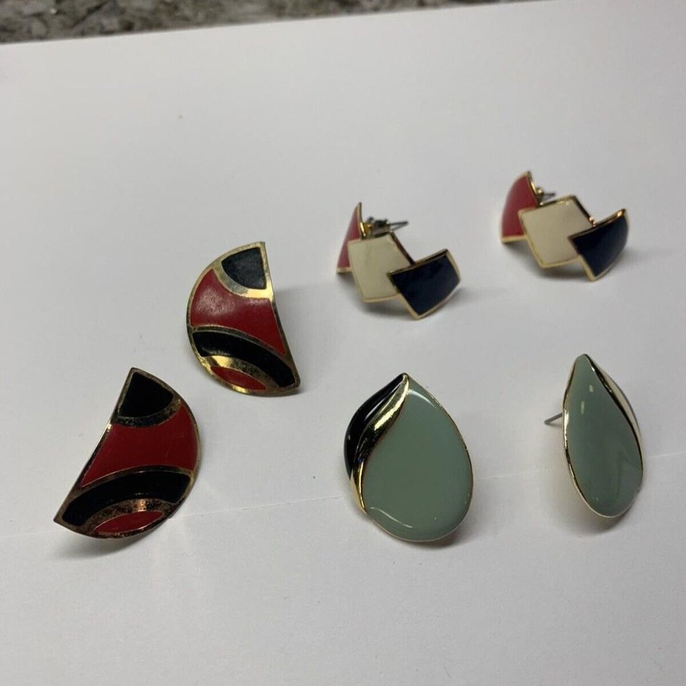 Lot Of 3 Gold Tone And Enamel Costume Earrings Vintage - Modern Pierced